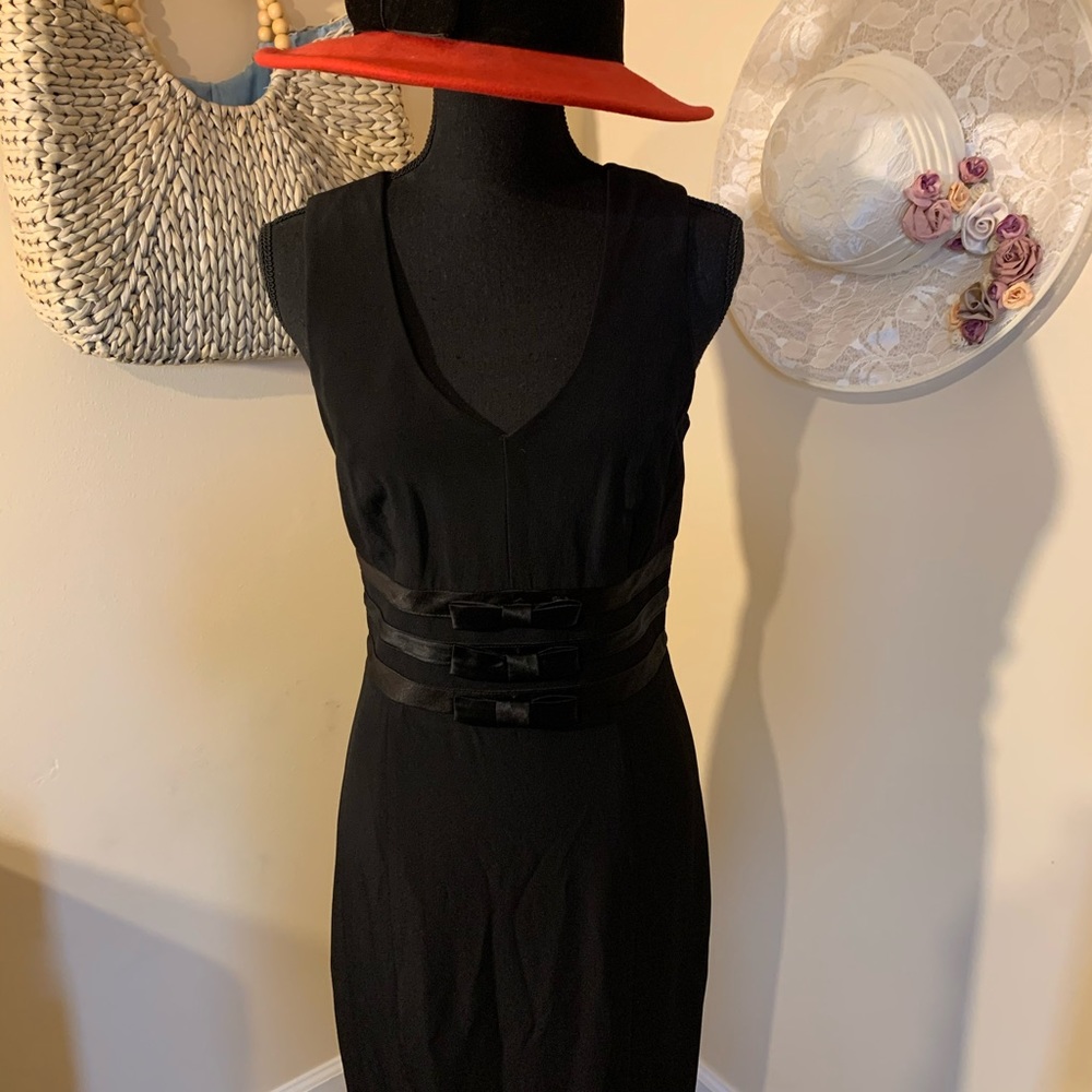 Simple black dress - size 6 - hat not included